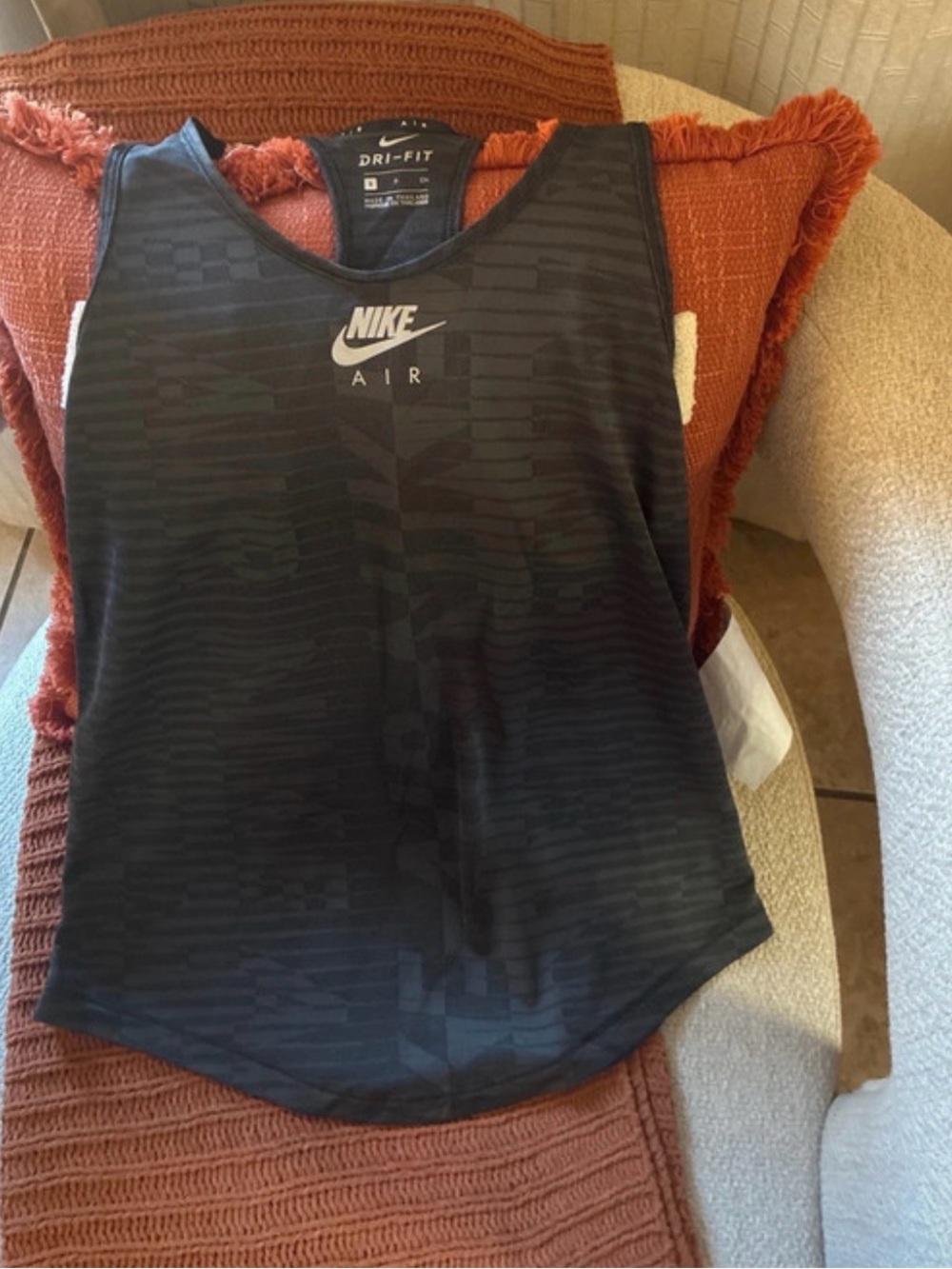 Nike Air Women's Black Dri-FIT Patterned Racerback Tank